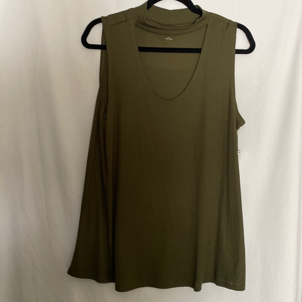 Anna t shirt …large